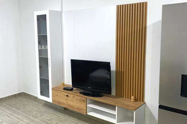 Shtepi me qera Apartament ne Tirane, 1+1, Mobilimi E mobiluar, Pagesa 50,000  Leke.