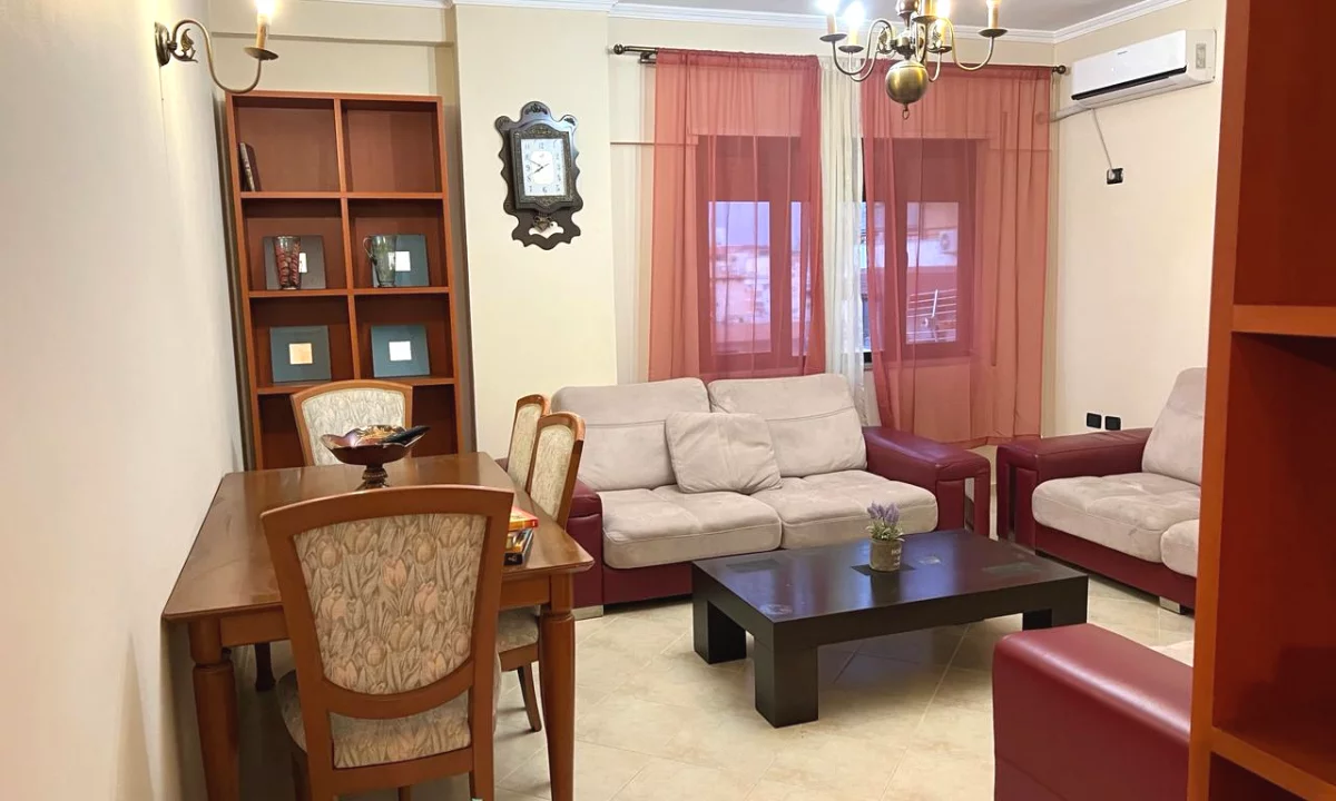 Shtepi me qera Apartament ne Tirane, 2+1, Mobilimi E mobiluar, Pagesa 50,000  Leke.