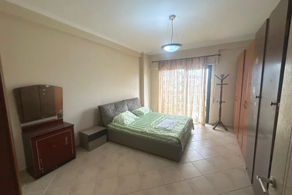 Shtepi me qera Apartament ne Tirane, 2+1, Mobilimi E mobiluar, Pagesa 50,000  Leke.