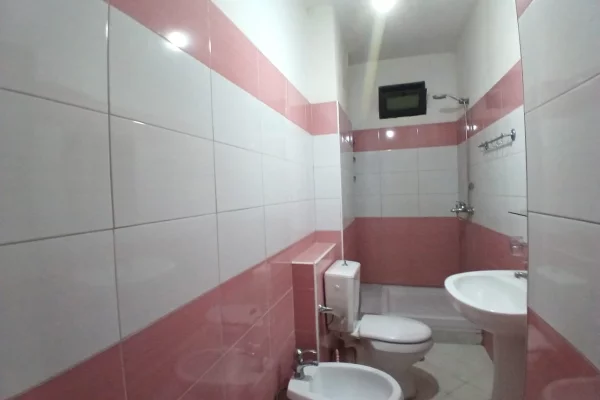 Shtepi ne shitje Apartament ne Tirane, 1+1, Mobilimi E mobiluar, Pagesa 11,800,000  Leke.