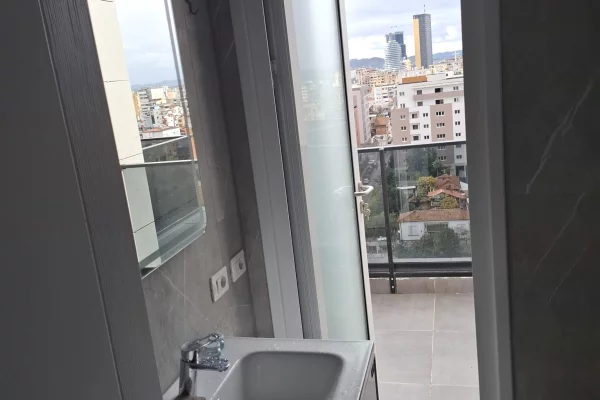 Shtepi me qera Apartament ne Tirane, 2+1, Mobilimi E mobiluar, Pagesa 650  Euro.