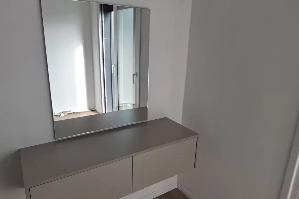 Shtepi me qera Apartament ne Tirane, 2+1, Mobilimi E mobiluar, Pagesa 650  Euro.