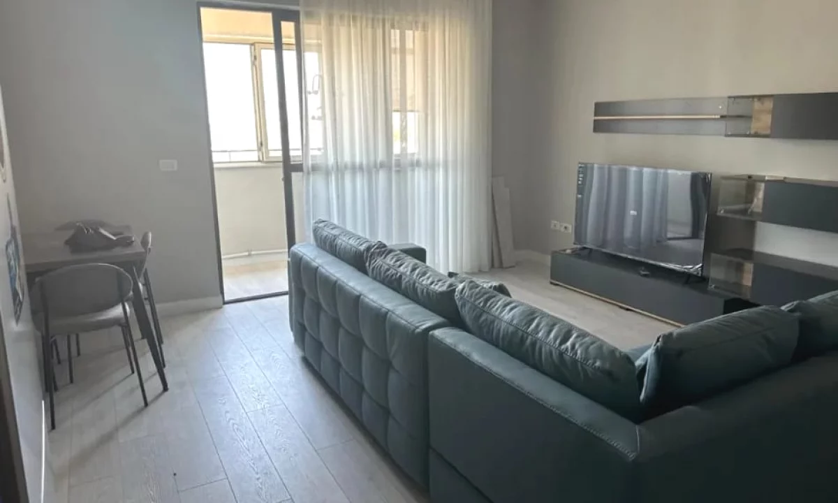 Shtepi me qera Apartament ne Tirane, 2+1, Mobilimi E mobiluar, Pagesa 650  Euro.