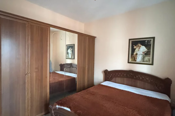 Shtepi me qera Apartament ne Tirane, 2+1, Mobilimi E mobiluar, Pagesa 55,000  Leke.