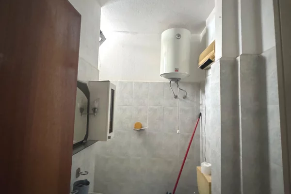 Shtepi me qera Apartament ne Tirane, 2+1, Mobilimi E mobiluar, Pagesa 55,000  Leke.