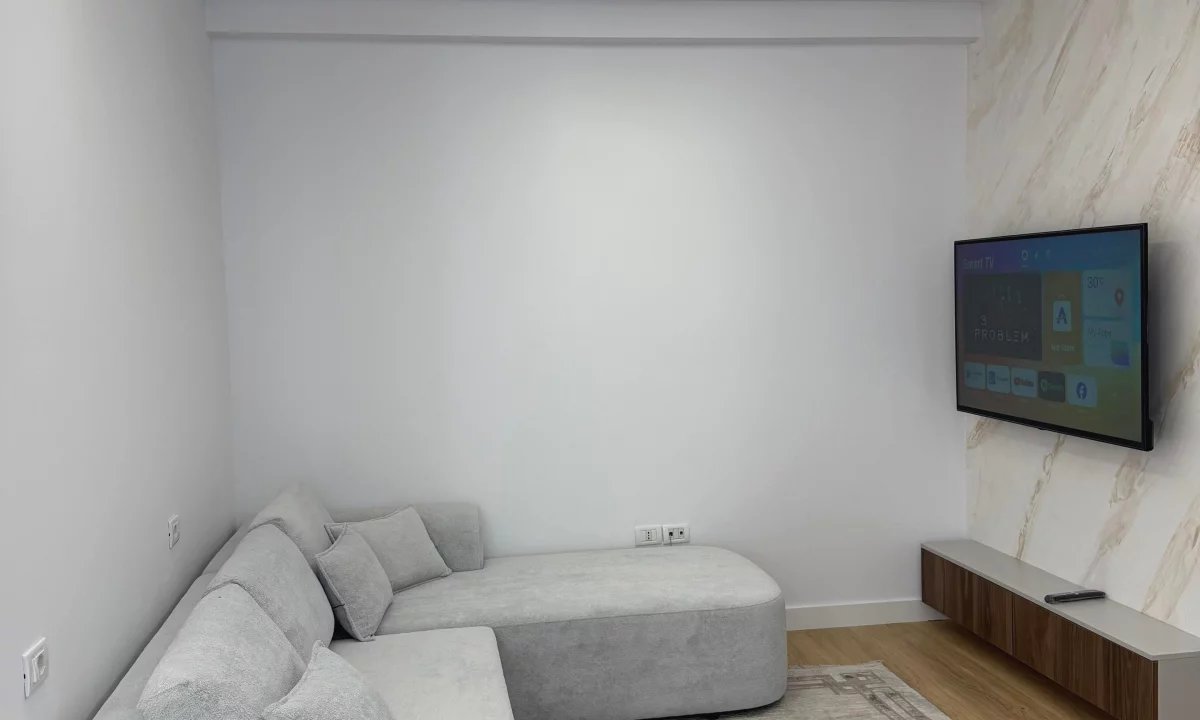 Shtepi ne shitje Apartament ne Tirane, 1+1, Mobilimi E mobiluar, Pagesa 11,100,000  Leke.