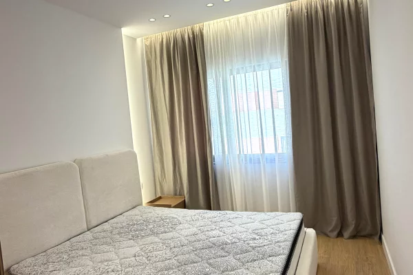 Shtepi ne shitje Apartament ne Tirane, 1+1, Mobilimi E mobiluar, Pagesa 11,100,000  Leke.
