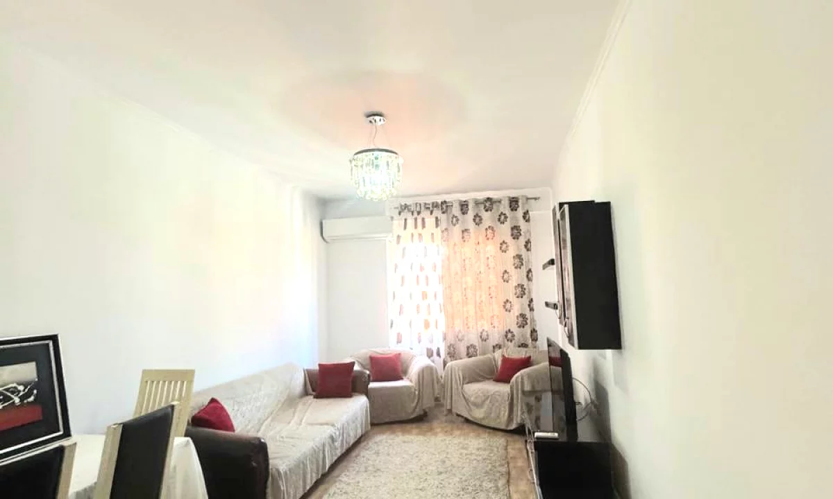 Shtepi me qera Apartament ne Tirane, 1+1, Mobilimi E mobiluar, Pagesa 40,000  Leke.
