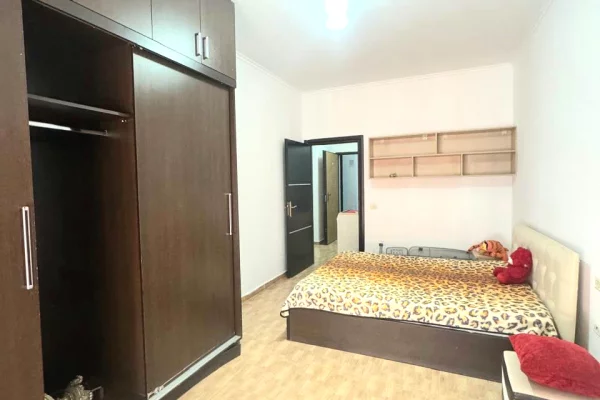 Shtepi me qera Apartament ne Tirane, 1+1, Mobilimi E mobiluar, Pagesa 40,000  Leke.