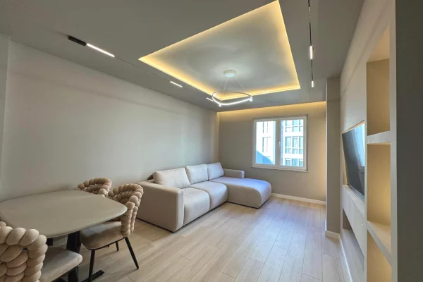 Shtepi me qera Apartament ne Tirane, 2+1, Mobilimi E mobiluar, Pagesa 1,000  Euro.