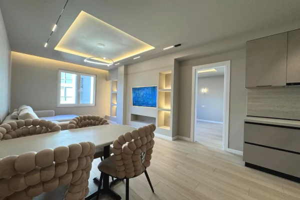 Shtepi me qera Apartament ne Tirane, 2+1, Mobilimi E mobiluar, Pagesa 1,000  Euro.