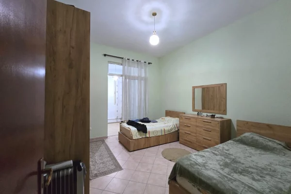 Shtepi ne shitje Apartament ne Tirane, 1+1, Mobilimi E mobiluar, Pagesa 115,000  Euro.