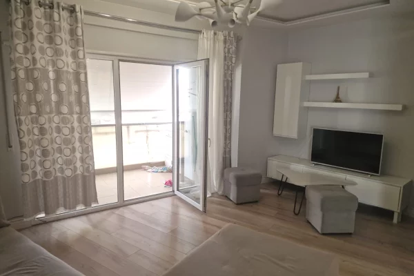 Shtepi ne shitje Apartament ne Tirane, 2+1, Mobilimi E mobiluar, Pagesa 280,000  Euro.