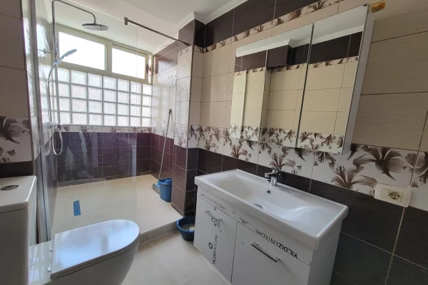 Jepet me qera ambjent 2+1 tek 21 DHJETORI 