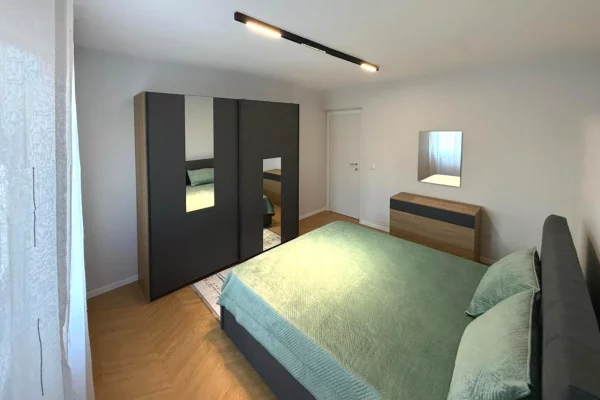 Shtepi ne shitje Apartament ne Tirane, 1+1, Mobilimi E mobiluar, Pagesa 149,000  Euro.