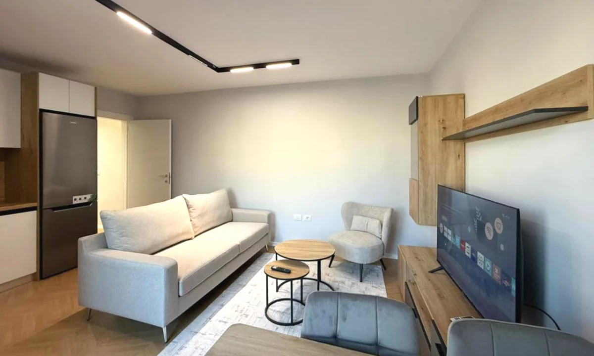 Shtepi ne shitje Apartament ne Tirane, 1+1, Mobilimi E mobiluar, Pagesa 149,000  Euro.