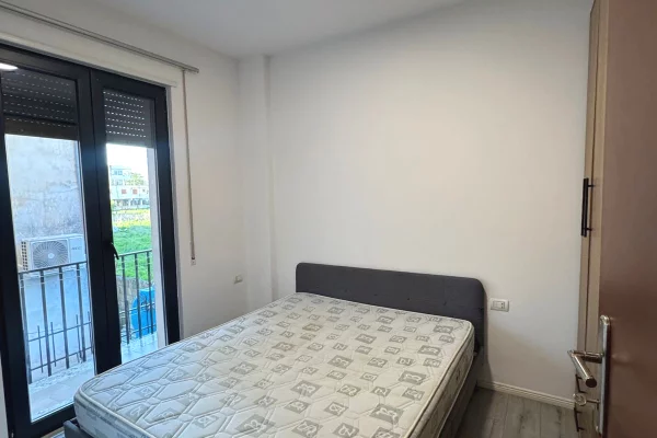 Shtepi me qera Apartament ne Tirane, 1+1, Mobilimi E mobiluar, Pagesa 35,000  Leke.