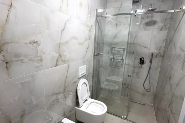 Shtepi me qera Apartament ne Tirane, 1+1, Mobilimi E mobiluar, Pagesa 600  Euro.