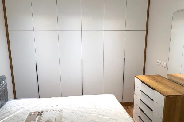 Shtepi me qera Apartament ne Tirane, 1+1, Mobilimi E mobiluar, Pagesa 600  Euro.