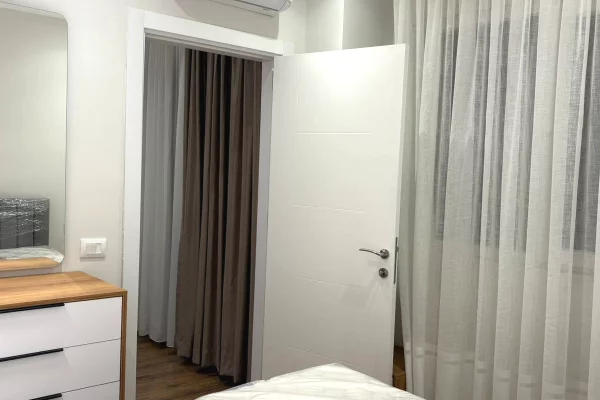 Shtepi me qera Apartament ne Tirane, 1+1, Mobilimi E mobiluar, Pagesa 600  Euro.