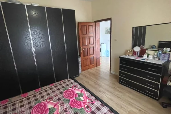 Shtepi ne shitje Shtepi Private ne Tirane, 3+1, Mobilimi E mobiluar, Pagesa 275,000  Euro.