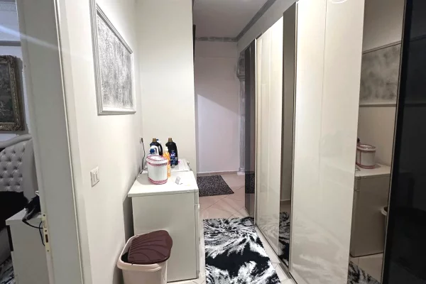 Shtepi ne shitje Apartament ne Tirane, 1+1, Mobilimi E mobiluar, Pagesa 9,500,000  Leke.