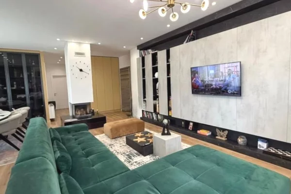 Shtepi ne shitje Apartament ne Tirane, 2+1, Mobilimi E mobiluar, Pagesa 300,000  Euro.