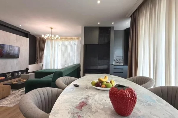 Shtepi ne shitje Apartament ne Tirane, 2+1, Mobilimi E mobiluar, Pagesa 300,000  Euro.