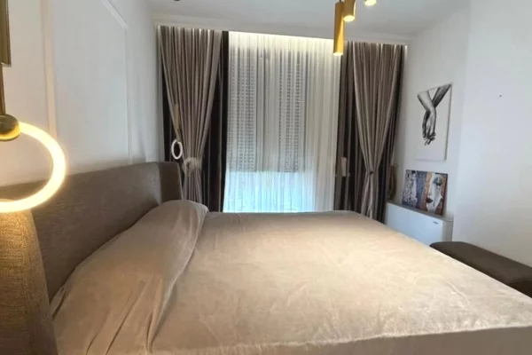 Shtepi ne shitje Apartament ne Tirane, 2+1, Mobilimi E mobiluar, Pagesa 300,000  Euro.