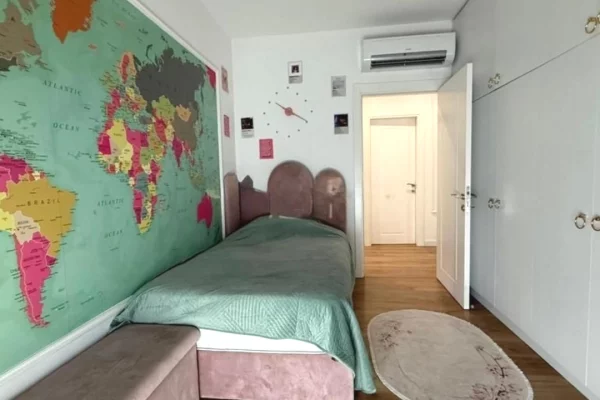 Shtepi ne shitje Apartament ne Tirane, 2+1, Mobilimi E mobiluar, Pagesa 300,000  Euro.