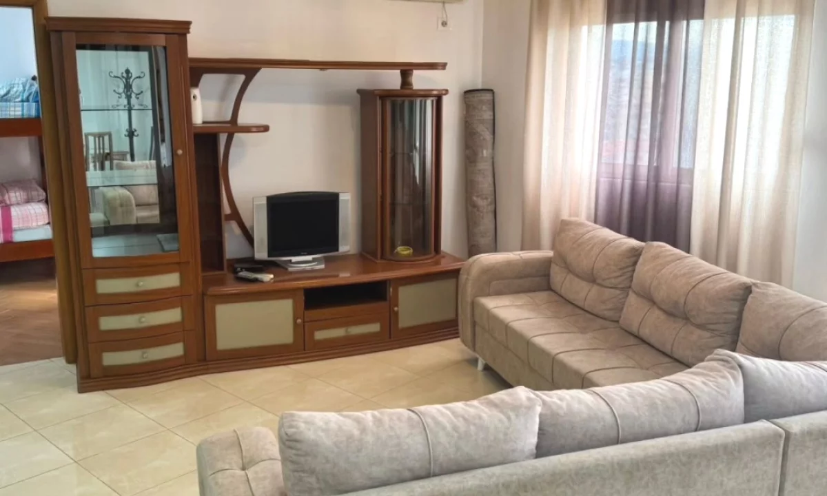 Shtepi me qera Apartament ne Tirane, 2+1, Mobilimi E mobiluar, Pagesa 65,000  Leke.