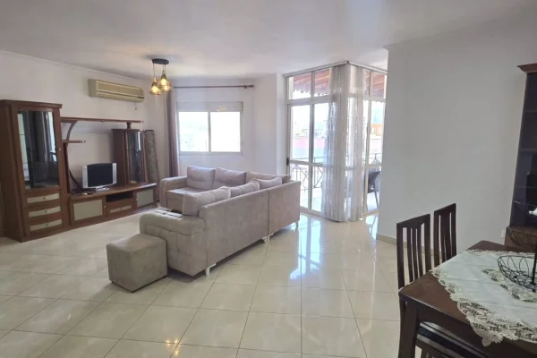 Shtepi me qera Apartament ne Tirane, 2+1, Mobilimi E mobiluar, Pagesa 65,000  Leke.