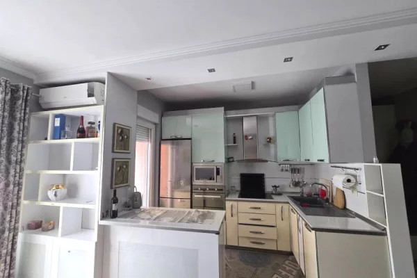 Shtepi me qera Apartament ne Tirane, 2+1, Mobilimi E mobiluar, Pagesa 60,000  Leke.