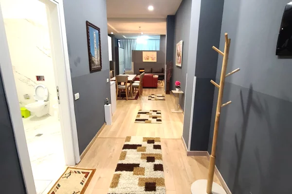 Shtepi me qera Apartament ne Tirane, 1+1, Mobilimi E mobiluar, Pagesa 600  Euro.