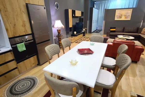 Shtepi me qera Apartament ne Tirane, 1+1, Mobilimi E mobiluar, Pagesa 600  Euro.