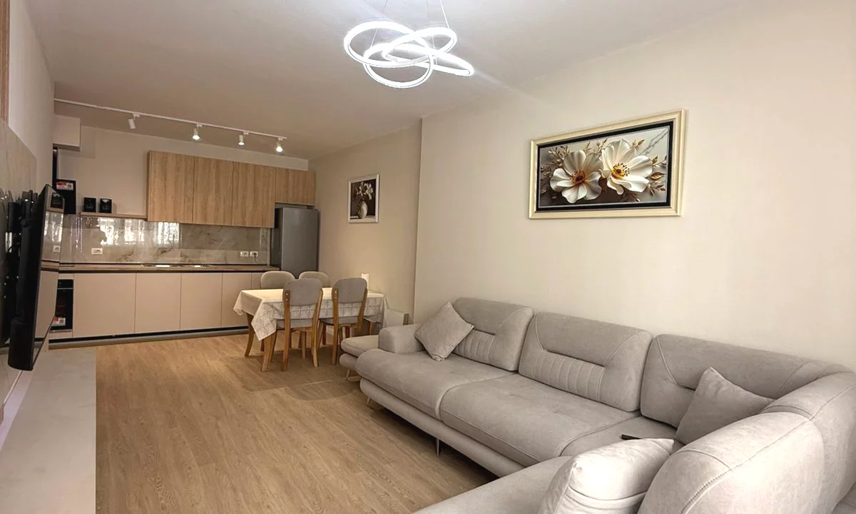 Shtepi me qera Apartament ne Tirane, 1+1, Mobilimi E mobiluar, Pagesa 60,000  Leke.