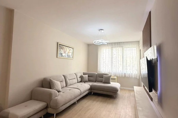 Shtepi me qera Apartament ne Tirane, 1+1, Mobilimi E mobiluar, Pagesa 60,000  Leke.