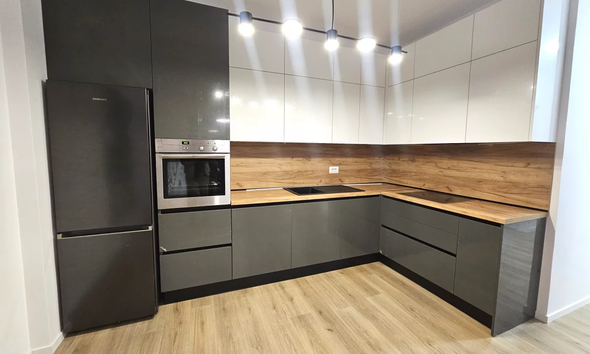 Shtepi ne shitje Apartament ne Tirane, 2+1, Mobilimi E mobiluar, Pagesa 800  Euro.