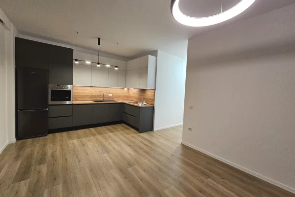 Shtepi ne shitje Apartament ne Tirane, 2+1, Mobilimi E mobiluar, Pagesa 800  Euro.