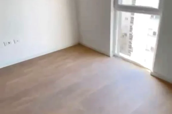 Shtepi ne shitje Apartament ne Tirane, 2+1, Mobilimi Bosh, pa mobiluar, Pagesa 132,000  Euro.
