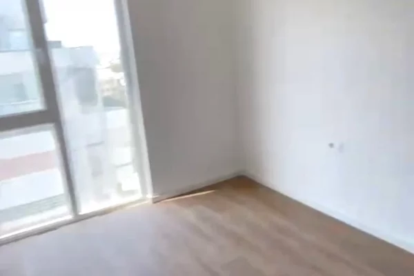 Shtepi ne shitje Apartament ne Tirane, 2+1, Mobilimi Bosh, pa mobiluar, Pagesa 132,000  Euro.