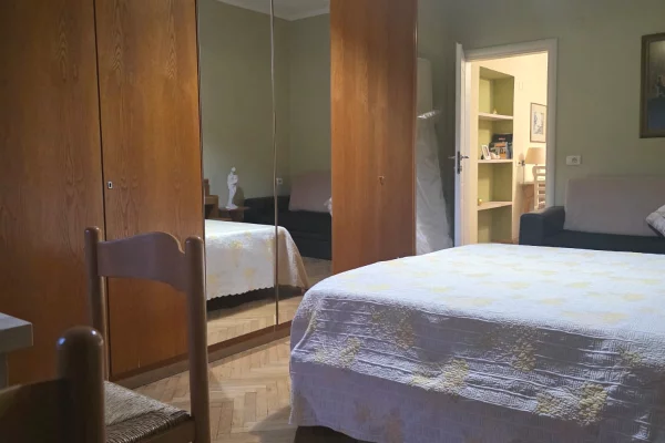 Shtepi me qera Apartament ne Tirane, 1+1, Mobilimi E mobiluar, Pagesa 600  Euro.