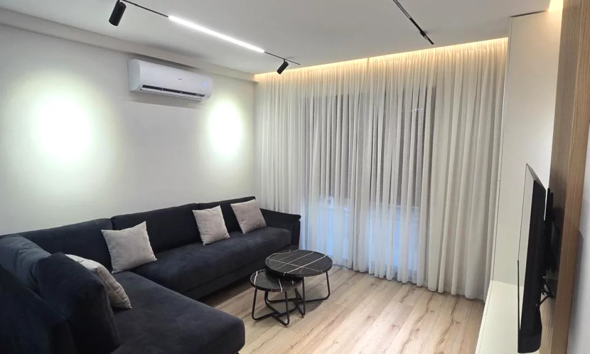 Shtepi ne shitje Apartament ne Tirane, 2+1, Mobilimi E mobiluar, Pagesa 260,000  Euro.