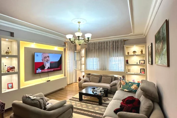 Shtepi ne shitje 3+1 ne Tirane - 233,000 Euro