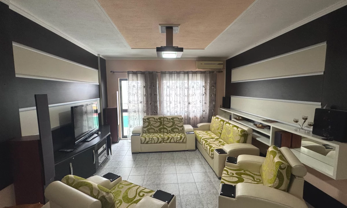 Shtepi me qera Apartament ne Tirane, 2+1, Mobilimi E mobiluar, Pagesa 55,000  Leke.