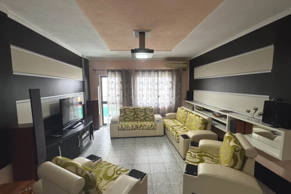 Shtepi me qera 2+1 ne Tirane - 55,000 Leke