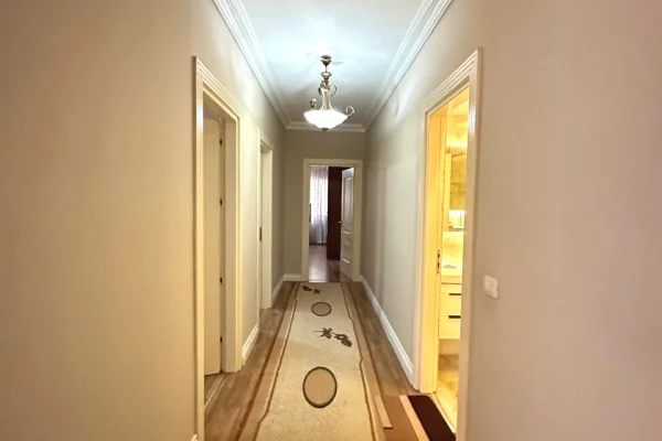 Shtepi me qera Apartament ne Tirane, 2+1, Mobilimi E mobiluar, Pagesa 55,000  Leke.