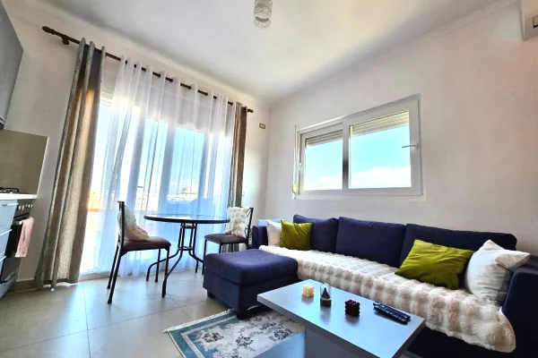 Ekskluzive PAZARI RI,Sheshi Avni Rustemi: Shesim 2 apartamente 1+1. 