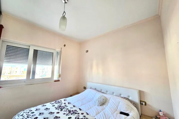 Shtepi ne shitje Apartament ne Tirane, 1+1, Mobilimi E mobiluar, Pagesa 279,000  Euro.