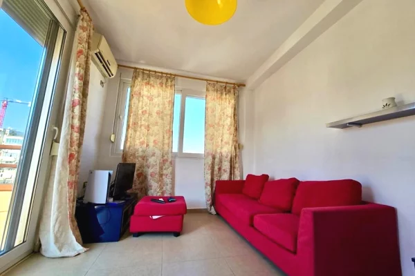 Shtepi ne shitje Apartament ne Tirane, 1+1, Mobilimi E mobiluar, Pagesa 279,000  Euro.